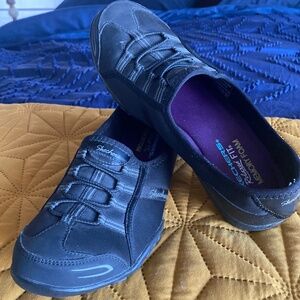 Skechers relax FIT Memory Foam